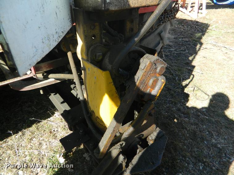 image for item K2730 1961 International 660 tractor