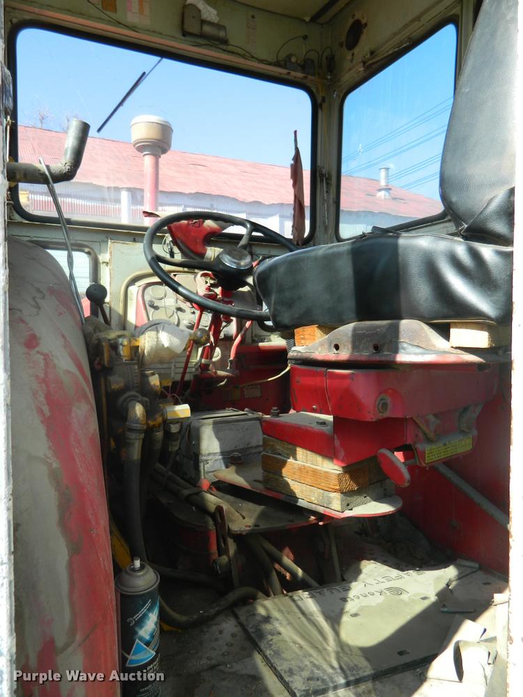 image for item K2730 1961 International 660 tractor