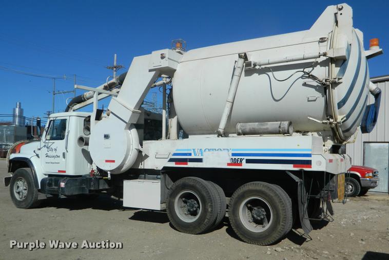 image for item K2732 1985 International S1900 sewer rodder truck