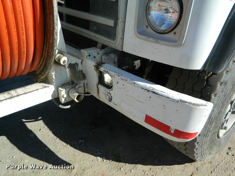 image for item K2732 1985 International S1900 sewer rodder truck