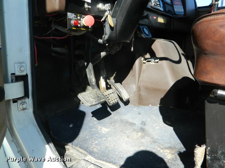 image for item K2732 1985 International S1900 sewer rodder truck