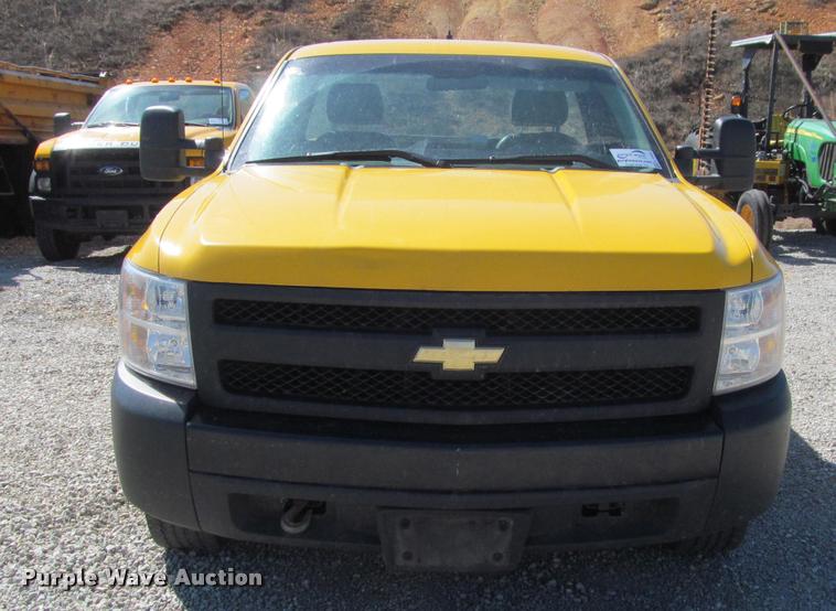 image for item K4969 2007 Chevrolet Silverado 1500 pickup truck