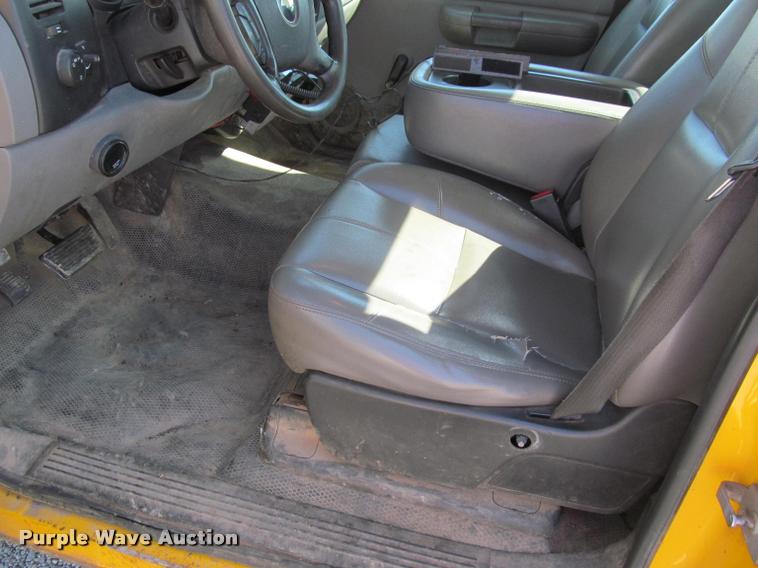 image for item K4969 2007 Chevrolet Silverado 1500 pickup truck