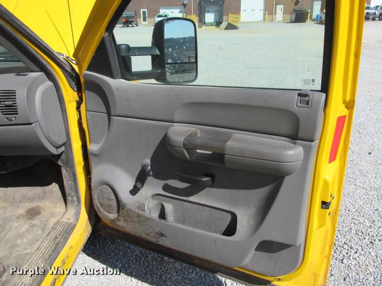 image for item K4969 2007 Chevrolet Silverado 1500 pickup truck