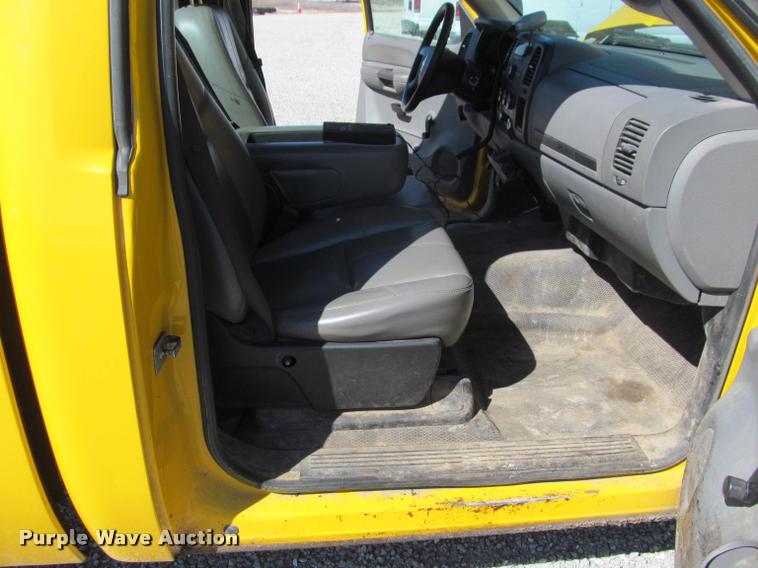 image for item K4969 2007 Chevrolet Silverado 1500 pickup truck