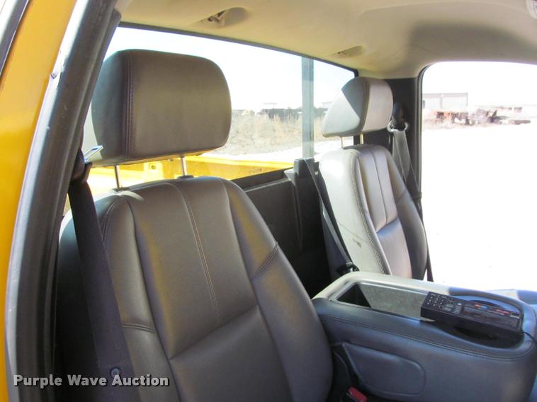 image for item K4969 2007 Chevrolet Silverado 1500 pickup truck