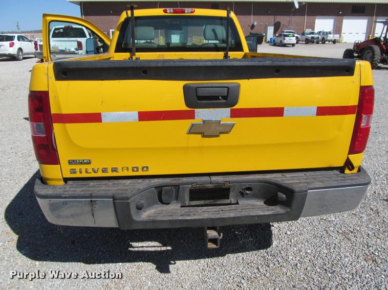 image for item K4969 2007 Chevrolet Silverado 1500 pickup truck