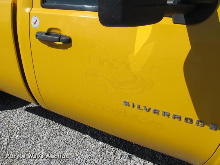 image for item K4969 2007 Chevrolet Silverado 1500 pickup truck