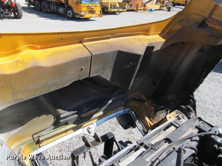 image for item K4971 2002 International 7400 dump truck