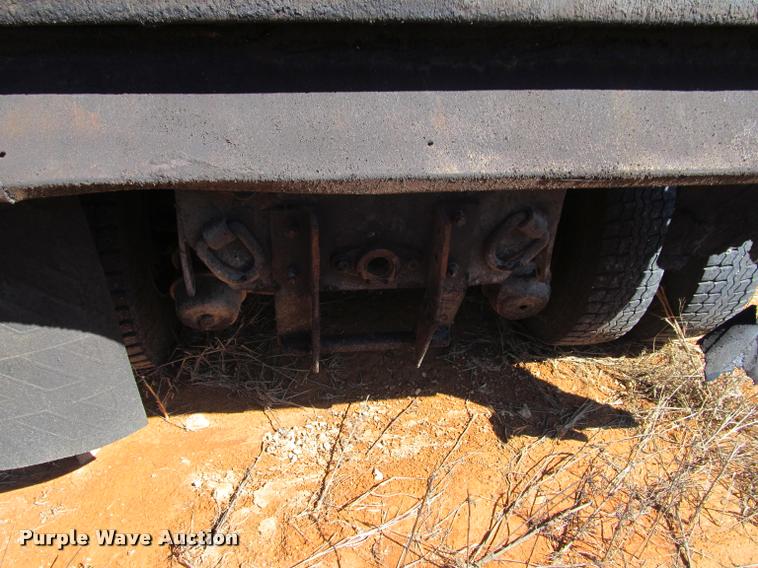 image for item K4971 2002 International 7400 dump truck