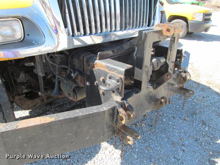 image for item K4971 2002 International 7400 dump truck