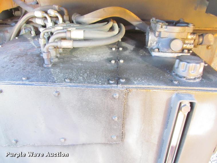 image for item K4971 2002 International 7400 dump truck