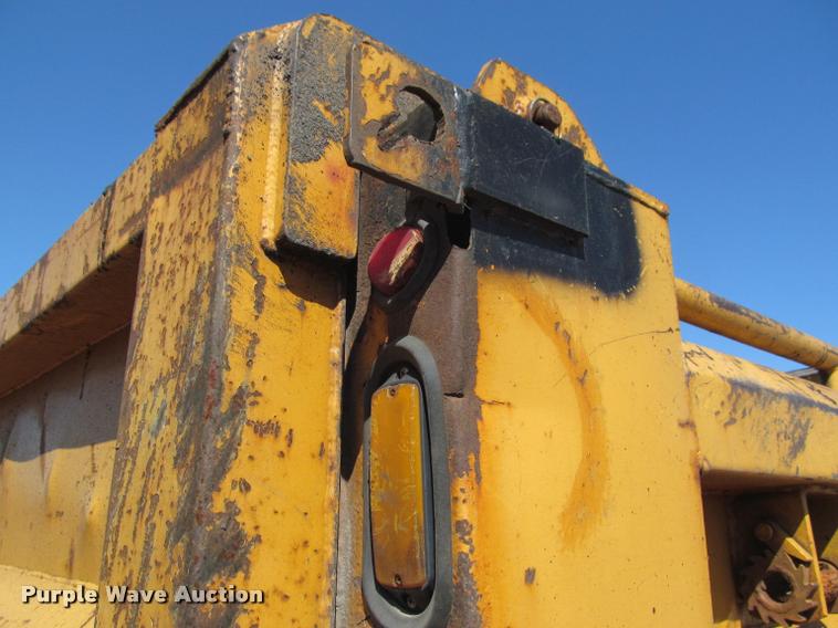 image for item K4971 2002 International 7400 dump truck