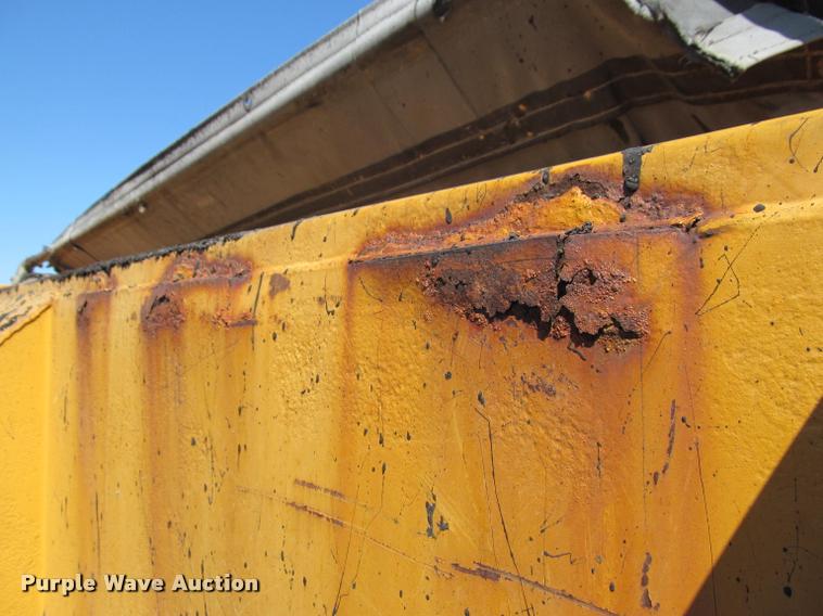 image for item K4971 2002 International 7400 dump truck