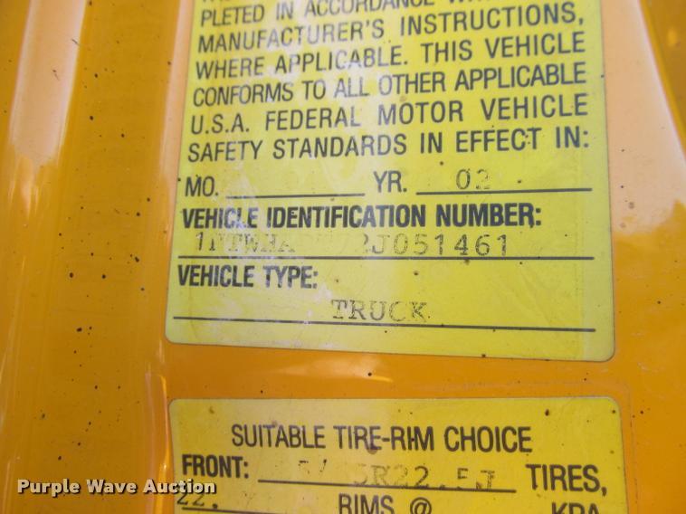 image for item K4971 2002 International 7400 dump truck