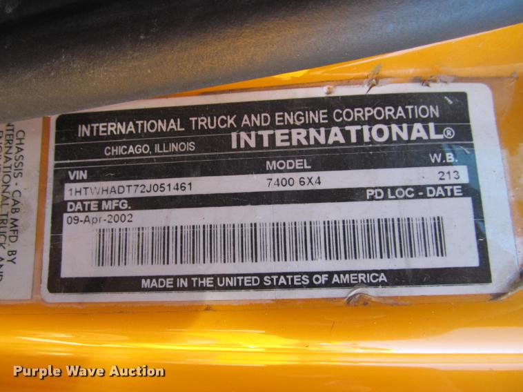 image for item K4971 2002 International 7400 dump truck
