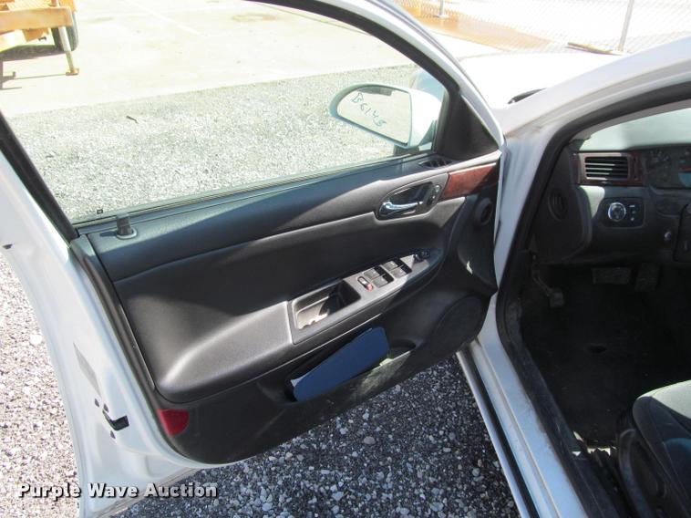 image for item K4972 2007 Chevrolet Impala LS