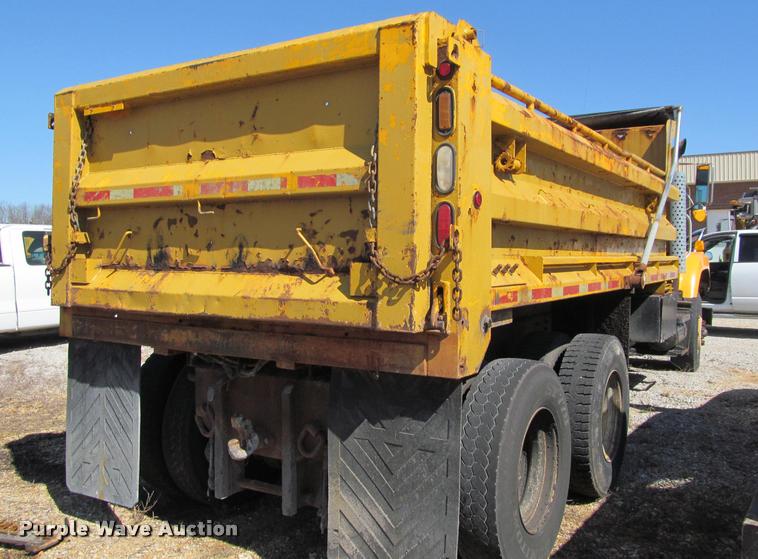 image for item K4974 2002 International F2554 dump truck