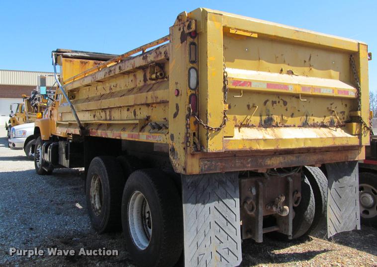 image for item K4974 2002 International F2554 dump truck
