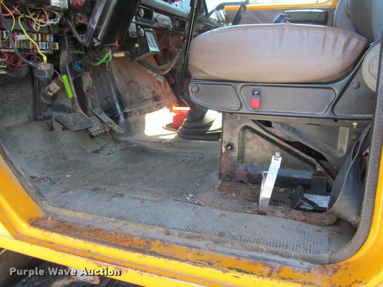 image for item K4974 2002 International F2554 dump truck