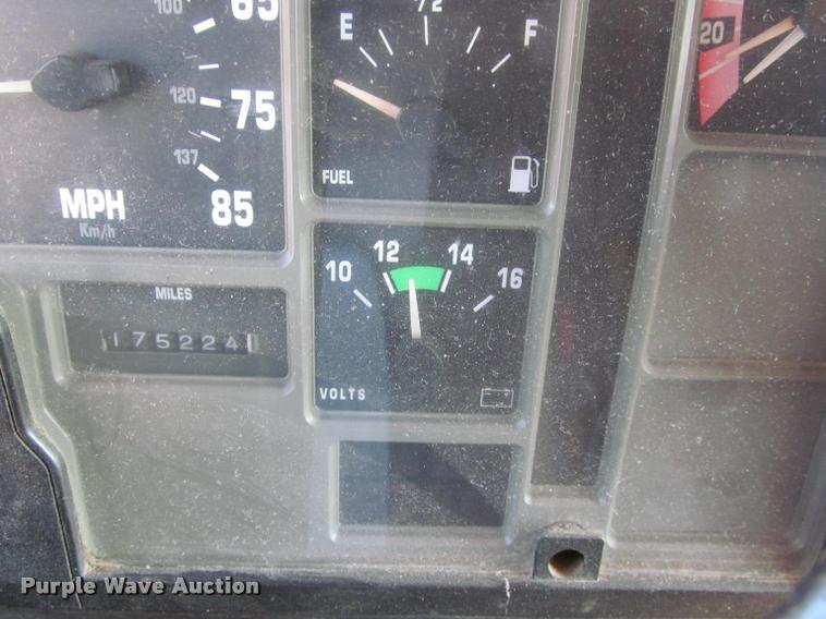 image for item K4974 2002 International F2554 dump truck