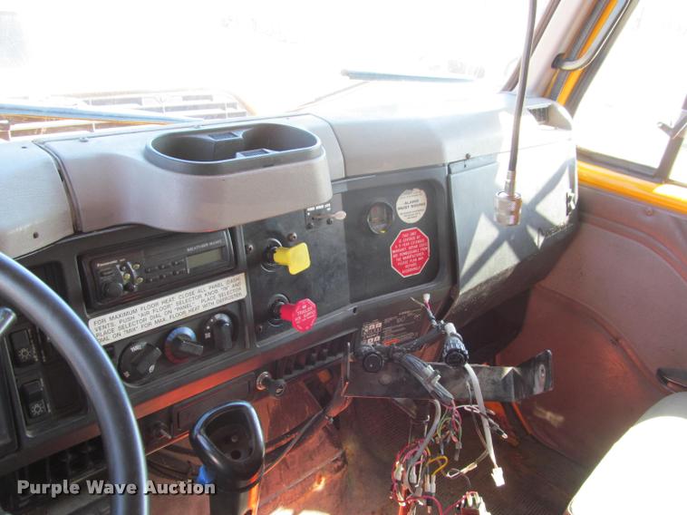 image for item K4974 2002 International F2554 dump truck