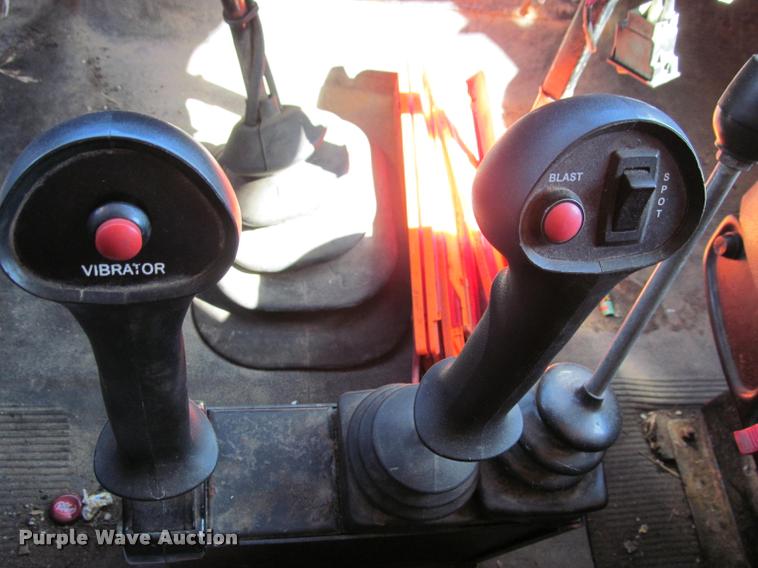 image for item K4974 2002 International F2554 dump truck