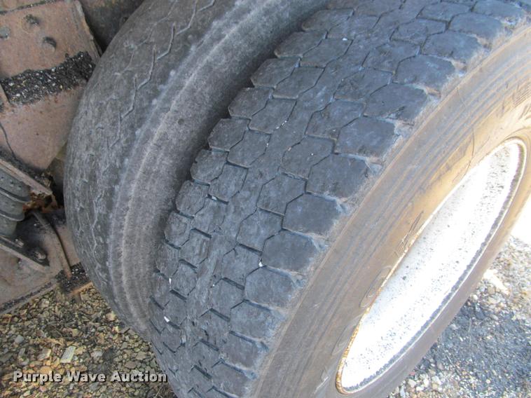 image for item K4974 2002 International F2554 dump truck