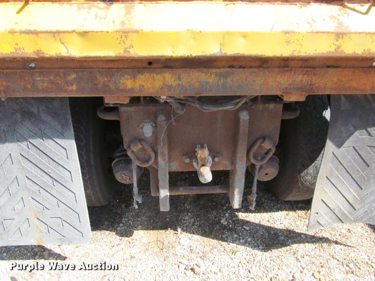 image for item K4974 2002 International F2554 dump truck