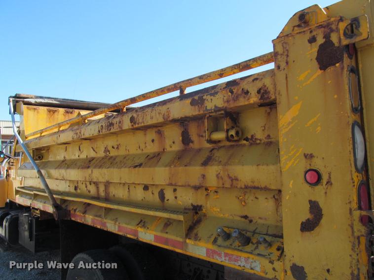 image for item K4974 2002 International F2554 dump truck
