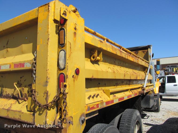 image for item K4974 2002 International F2554 dump truck