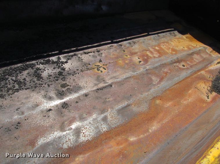 image for item K4974 2002 International F2554 dump truck