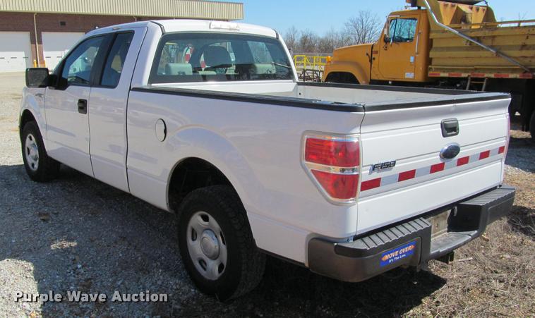 image for item K4975 2009 Ford F150 XL SuperCab pickup truck