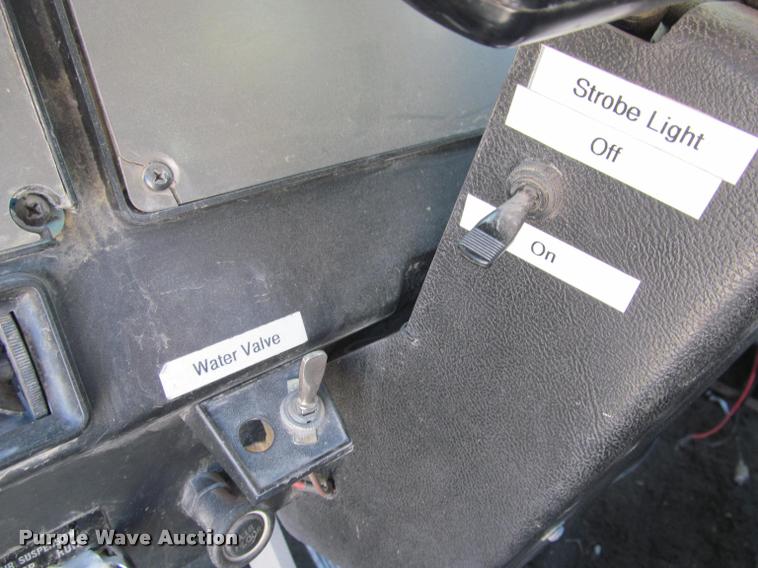 image for item K4995 1991 International 9400 semi truck