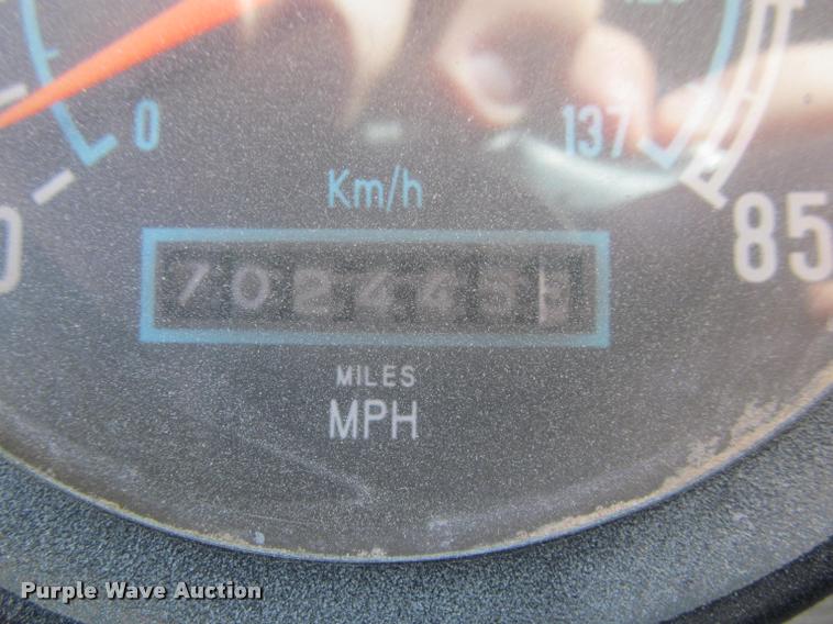 image for item K4995 1991 International 9400 semi truck