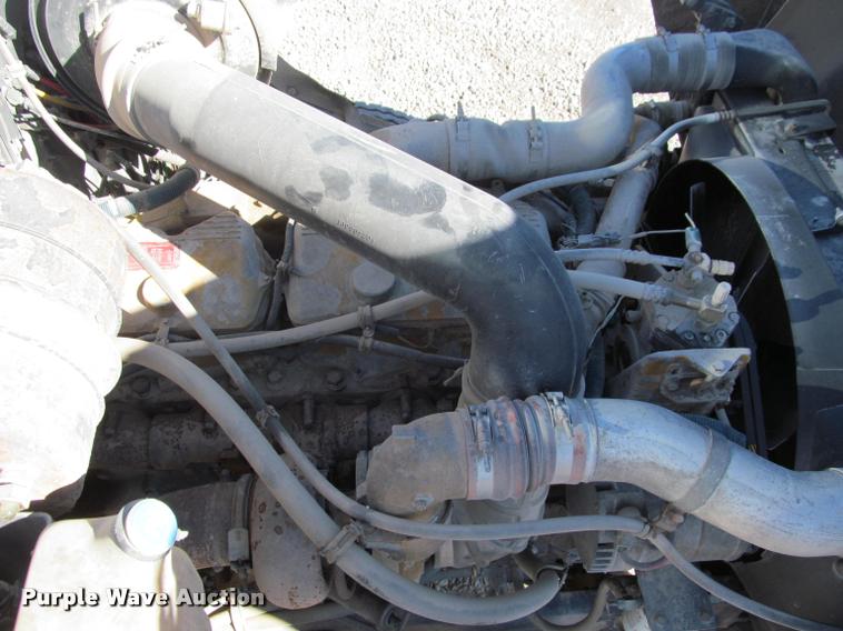 image for item K4995 1991 International 9400 semi truck