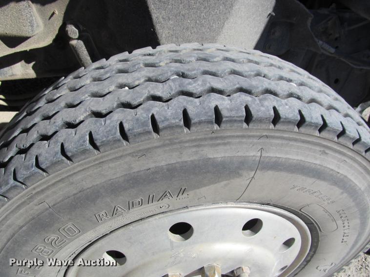 image for item K4995 1991 International 9400 semi truck