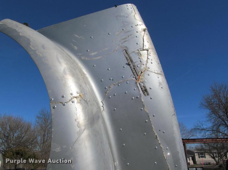 image for item K4995 1991 International 9400 semi truck