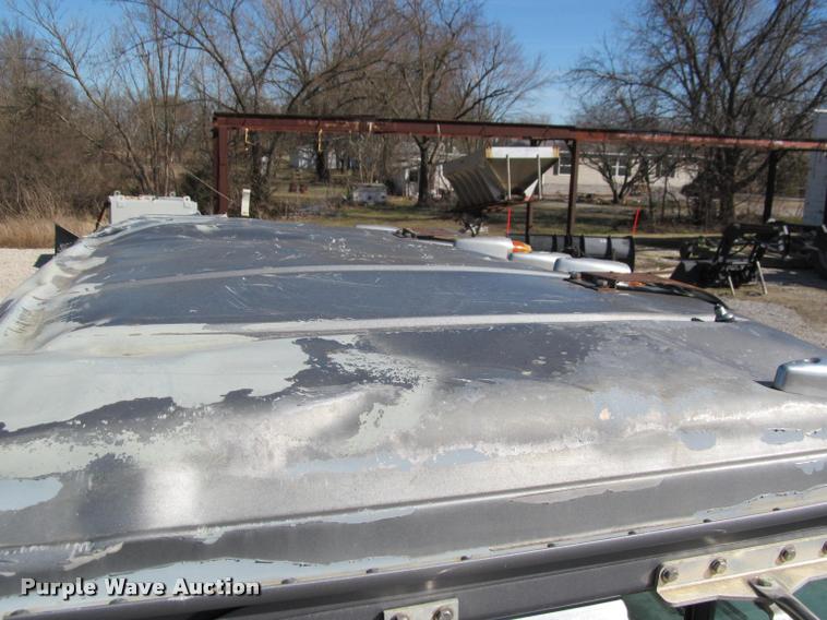 image for item K4995 1991 International 9400 semi truck