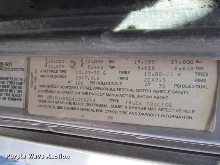 image for item K4995 1991 International 9400 semi truck