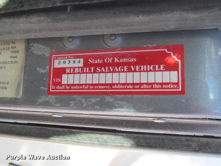 image for item K4995 1991 International 9400 semi truck