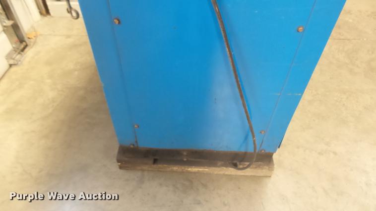 image for item K7290 Miller Syncrowave 350 welder