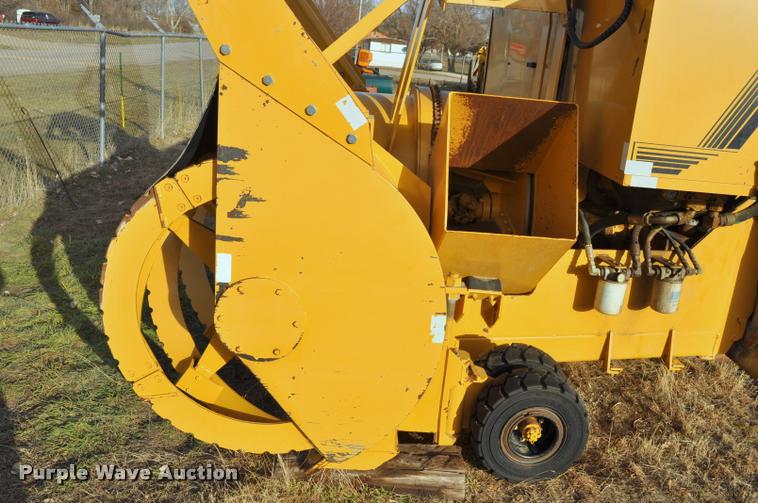 image for item L5156 2004 Kodiak Northwest snow blower