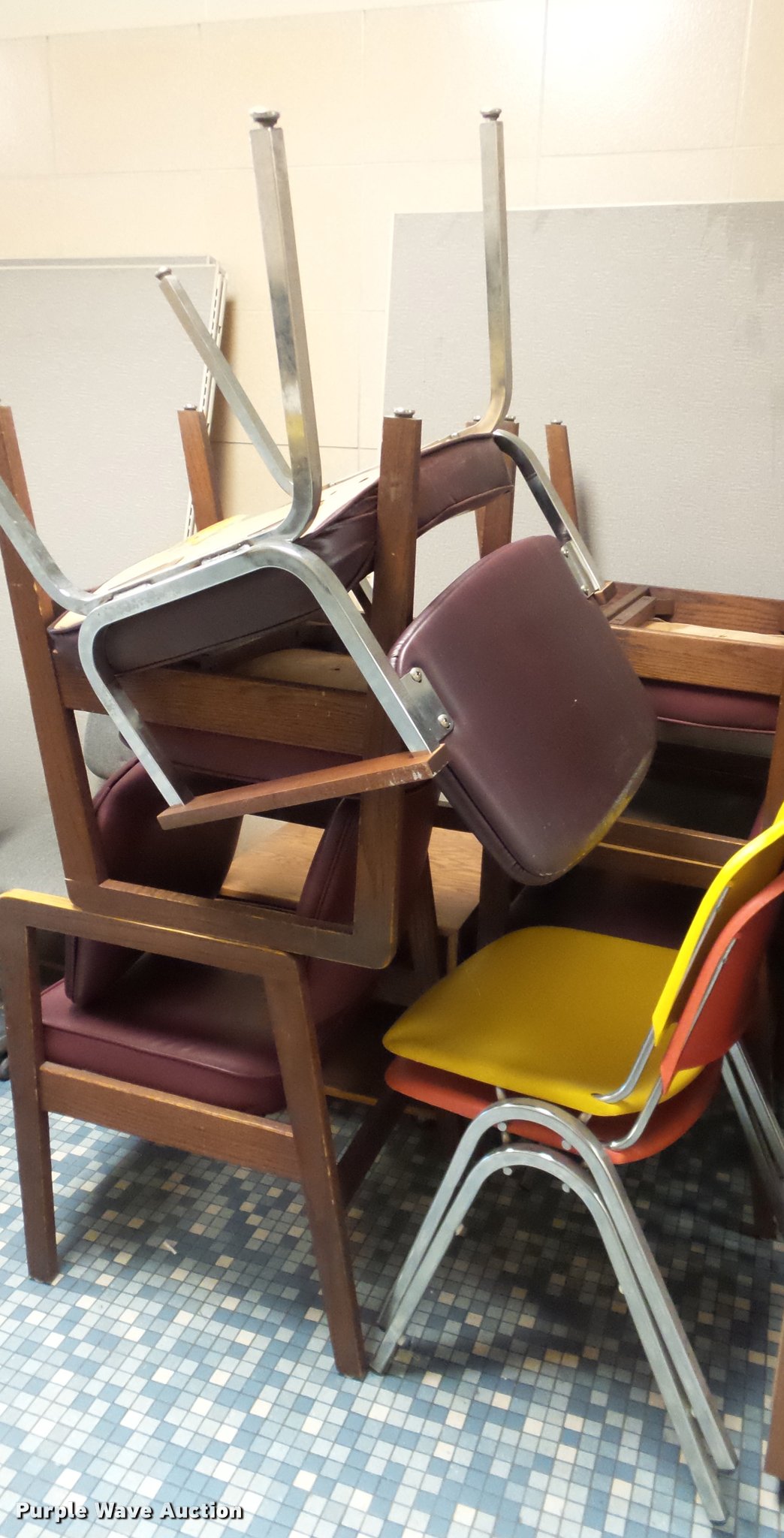 Office furniture in Topeka, KS Item BY9010 sold Purple Wave