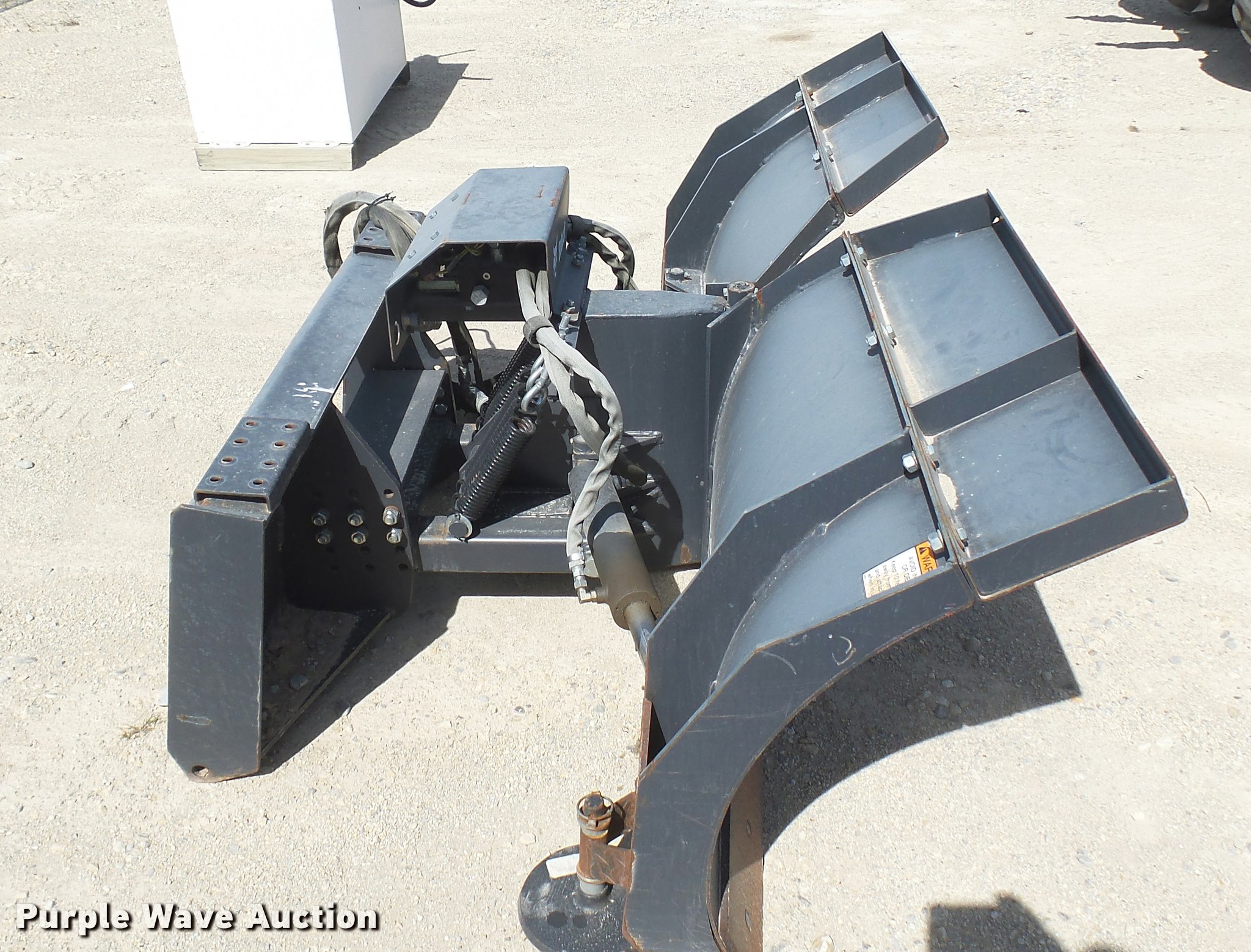 Bobcat 72 Vblade snow plow in Mulvane, KS Item DS9190 sold Purple Wave