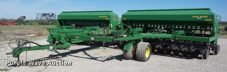 image for item AG9030 John Deere 1560 grain drill