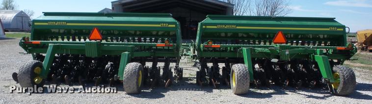 image for item AG9030 John Deere 1560 grain drill