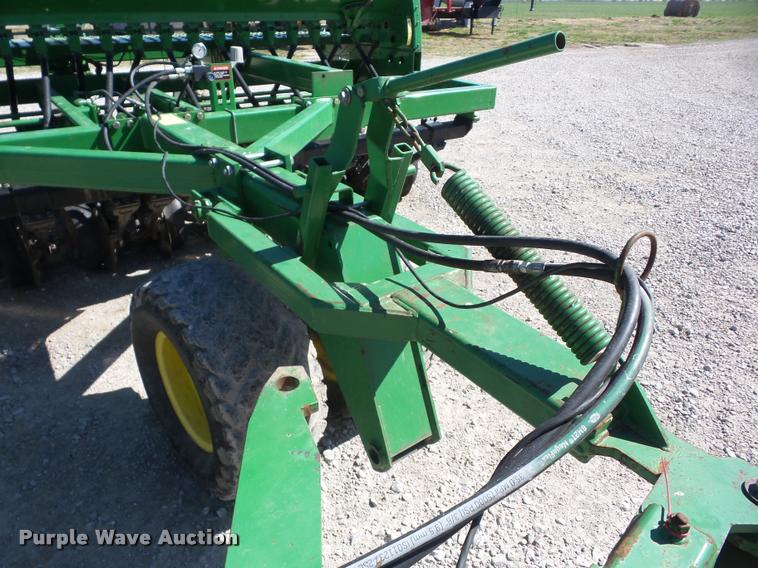 image for item AG9030 John Deere 1560 grain drill
