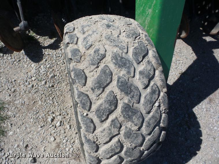 image for item AG9030 John Deere 1560 grain drill