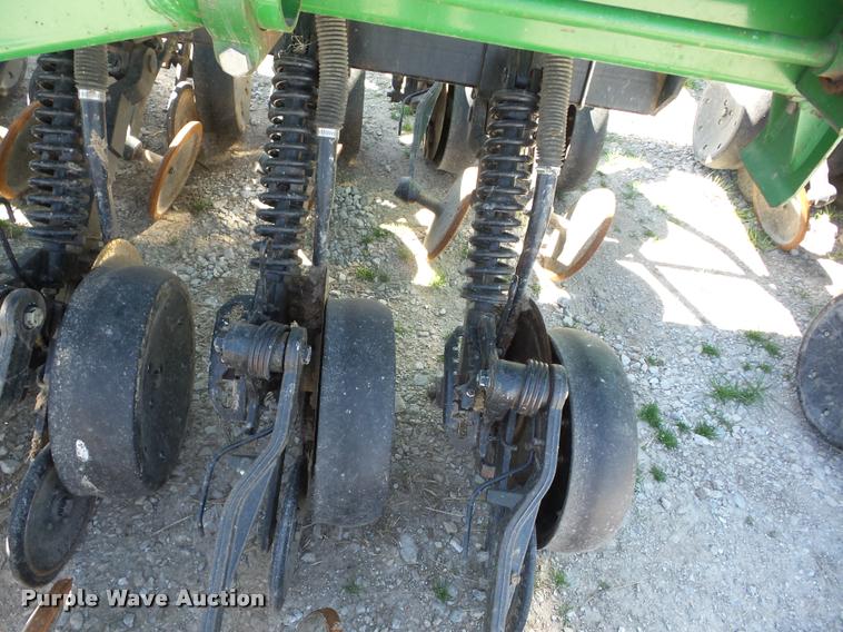 image for item AG9030 John Deere 1560 grain drill